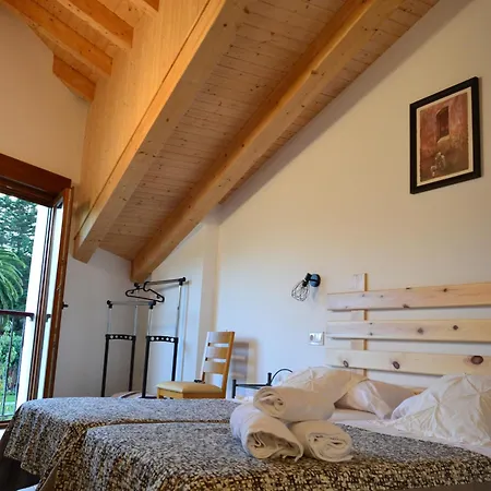 Hotel De *