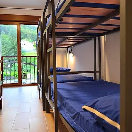 De * Salas (Asturias)